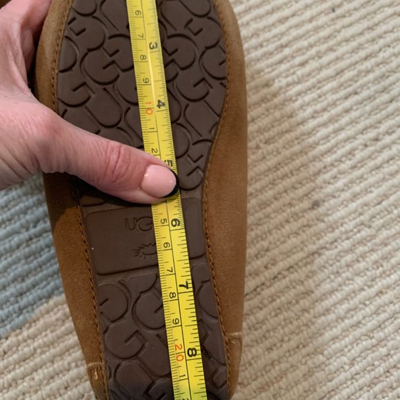 Kids Ugg Moccasins - Picture 4 of 4